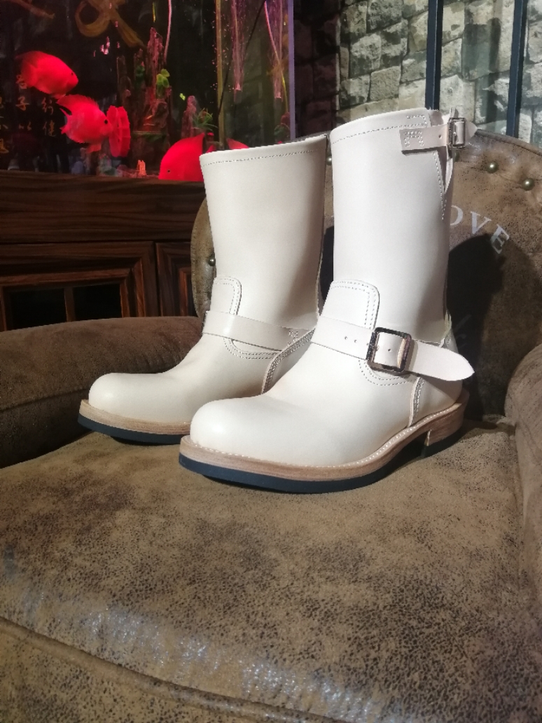 Veg tan 2025 leather boots